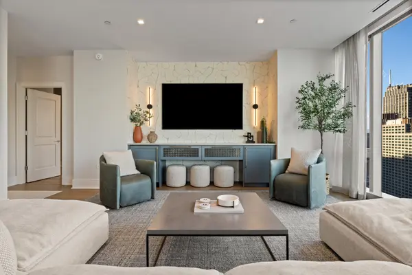 363 E Wacker DR #1906, Chicago, IL 60601