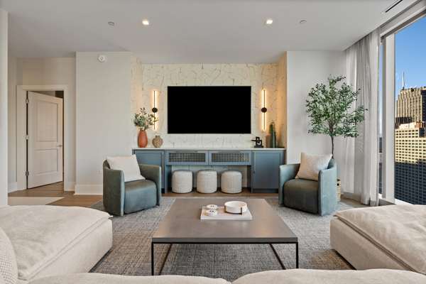 363 E Wacker DR #1906, Chicago, IL 60601