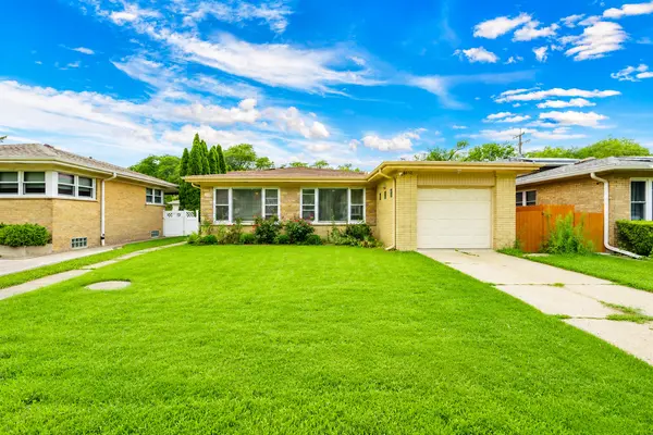 8652 Crawford AVE, Skokie, IL 60076