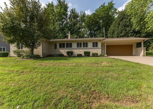 1420 35th AVE, Rock Island, IL 61201