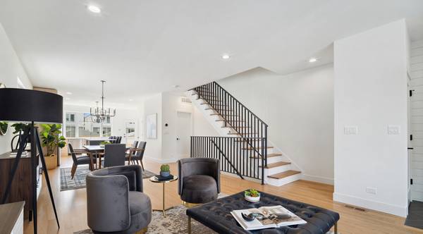 2519 W Fillmore ST, Chicago, IL 60612