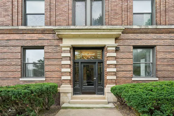 307 W 6th ST #201, Davenport, IA 52803