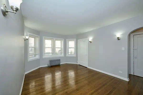 6322 N Albany AVE #1W, Chicago, IL 60659