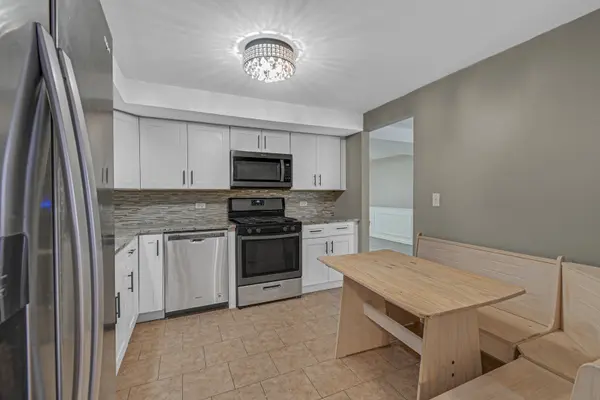 181 Craig DR, Chicago Heights, IL 60411