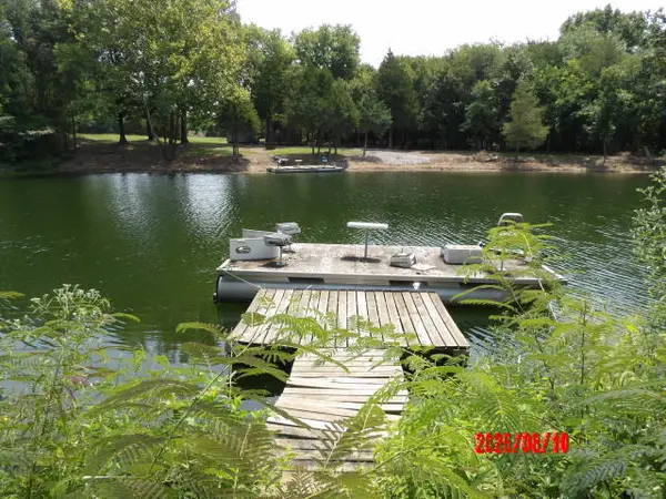 175 Quails Run LN, Harrisburg, IL 62946
