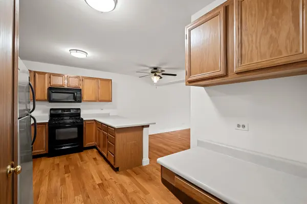 129 W Robinhood WAY, Bolingbrook, IL 60440