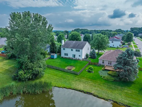 250 Sparrow DR, Woodstock, IL 60098