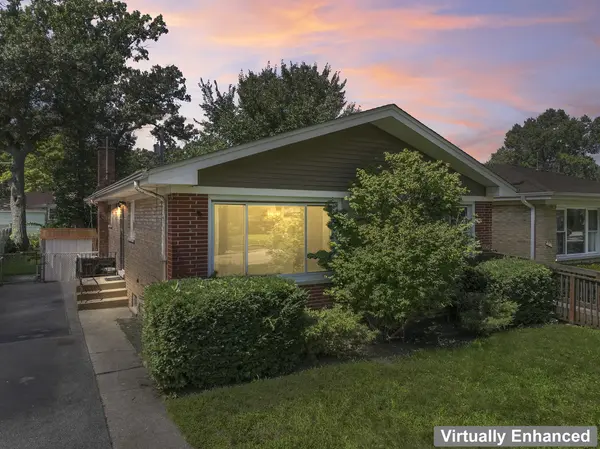 10042 Lamon AVE, Skokie, IL 60077