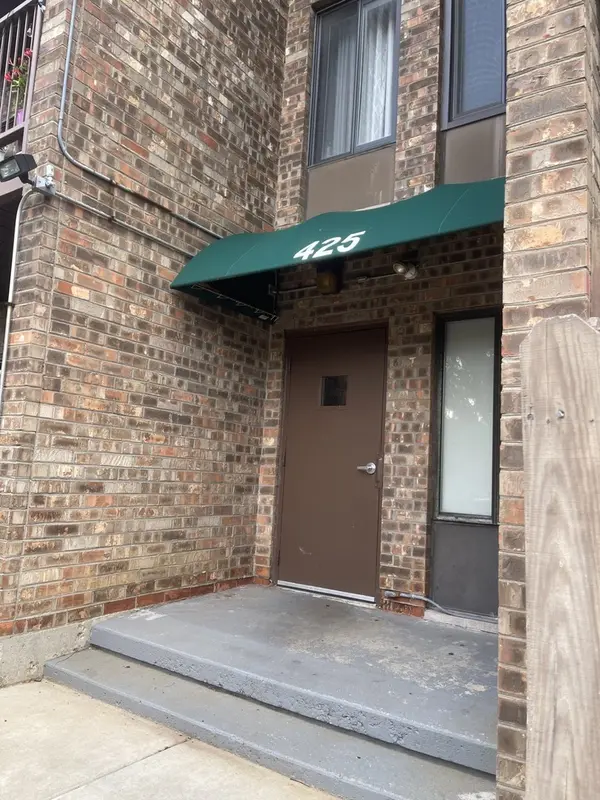 425 WALNUT CREEK LN #1403, Lisle, IL 60532