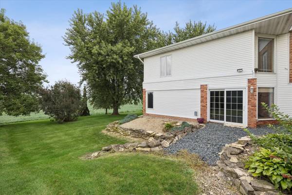 2842 234th ST, De Witt, IA 52472