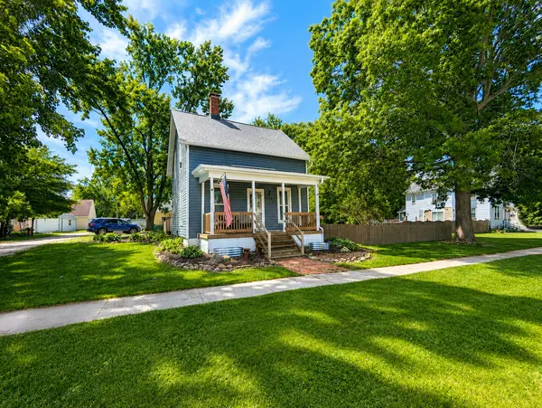 144 W Lincoln ST, Seneca, IL 61360