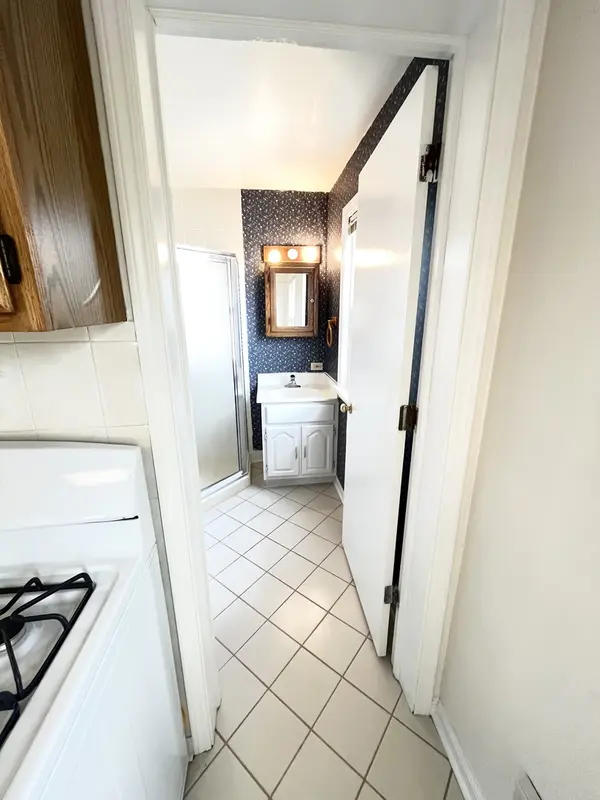 1310 Wilmette AVE #2E, Wilmette, IL 60091
