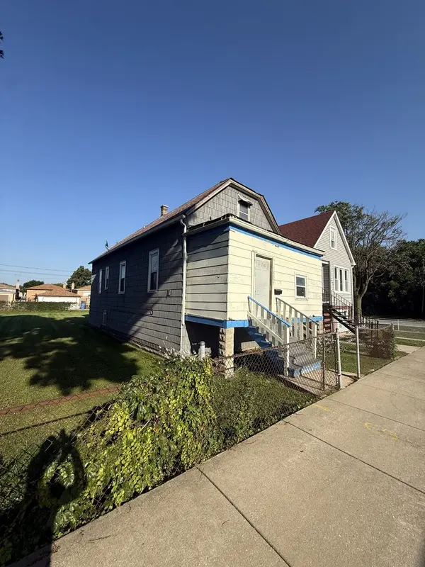 9353 S Yates BLVD, Chicago, IL 60617