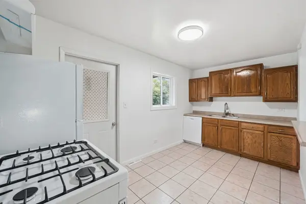 2123 N Mcaree RD, Waukegan, IL 60087