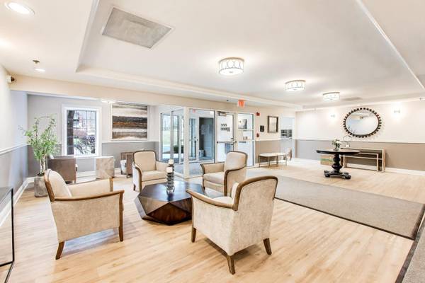 410 W Mahogany CT #205, Palatine, IL 60067