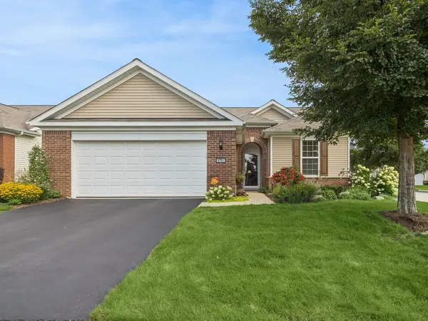 2751 Beacon Point CIR, Elgin, IL 60124
