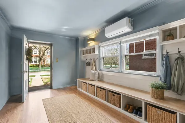 10024 S Leavitt ST, Chicago, IL 60643