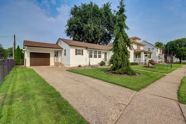 722 Argyle CT, Clinton, IA 52732