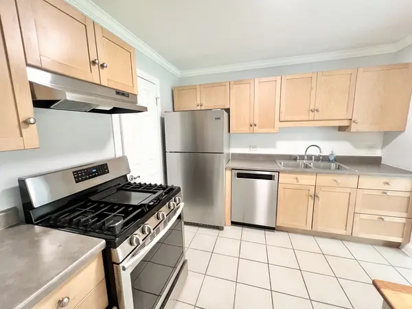1166 Buckingham RD #C1, Wheeling, IL 60090