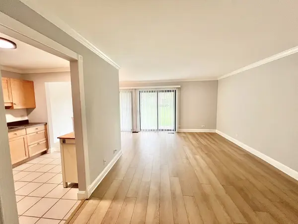 1166 Buckingham RD #C1, Wheeling, IL 60090