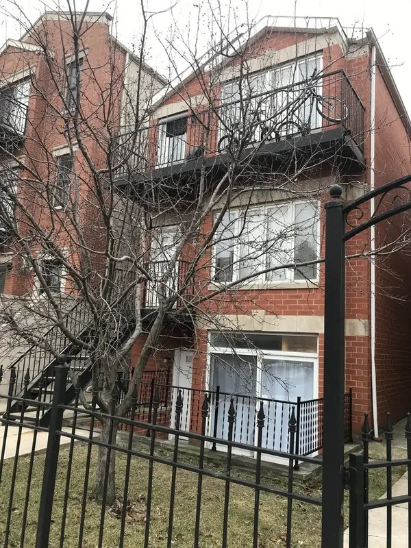 2447 W Polk ST, Chicago, IL 60612
