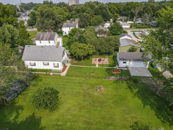 411 E 5th ST, Momence, IL 60954