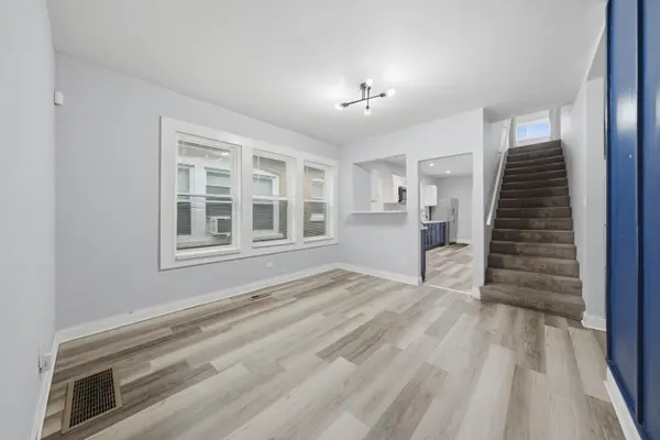 8243 S Honore ST, Chicago, IL 60620