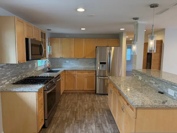 630 Dartmouth LN, Schaumburg, IL 60193