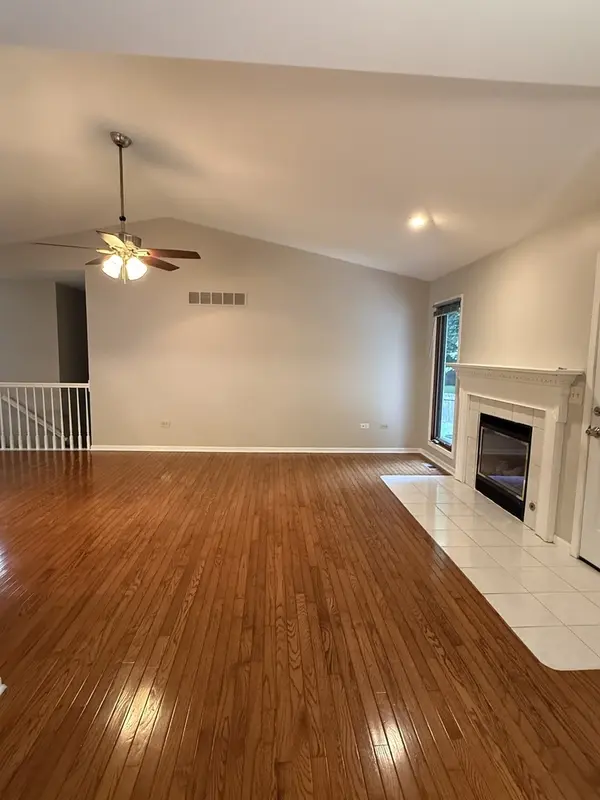 334 Panama AVE, Hampshire, IL 60140