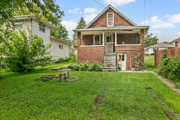 1716 N Hickory ST, Crest Hill, IL 60403