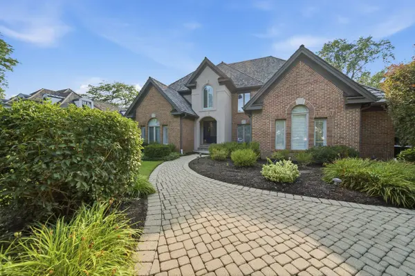 1070 Sir William LN, Lake Forest, IL 60045