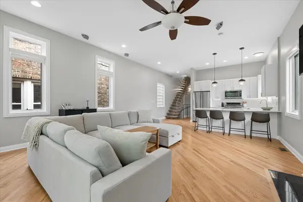 2047 N Mozart ST #3, Chicago, IL 60647