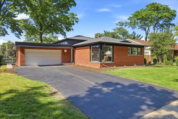 188 W Kathleen DR, Park Ridge, IL 60068