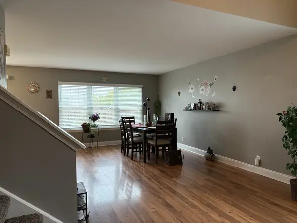 1778 Hickory Park LN, Aurora, IL 60504