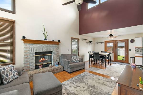 725 Tyler ST, Genoa, IL 60135