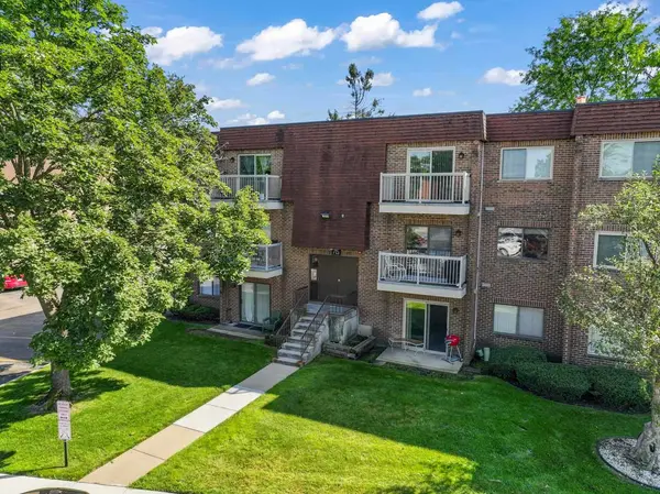 715 W Central RD #C1, Mount Prospect, IL 60056