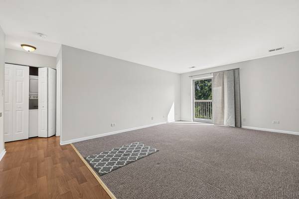 715 W Central RD #C1, Mount Prospect, IL 60056