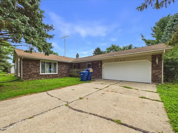 2783 Karr RD, Belvidere, IL 61008