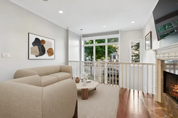 3233 N Racine AVE #1, Chicago, IL 60657