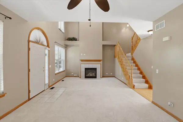 2014 Peterson PL, Batavia, IL 60510