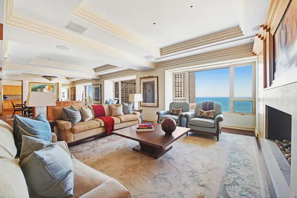 800 N MICHIGAN AVE #4201, Chicago, IL 60611