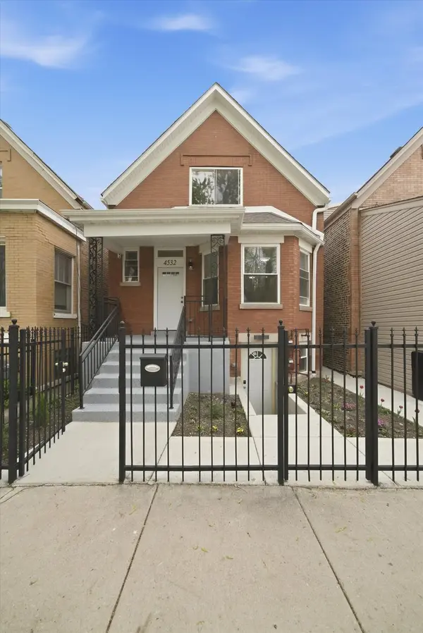 4532 W Maypole AVE, Chicago, IL 60624