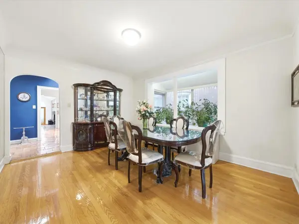5919 N Bernard ST, Chicago, IL 60659