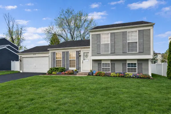 2075 Aronomink CIR,  Elgin,  IL 60123