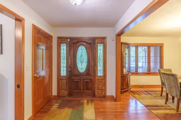 15558 E Country Meadow RD, Mt Vernon, IL 62864