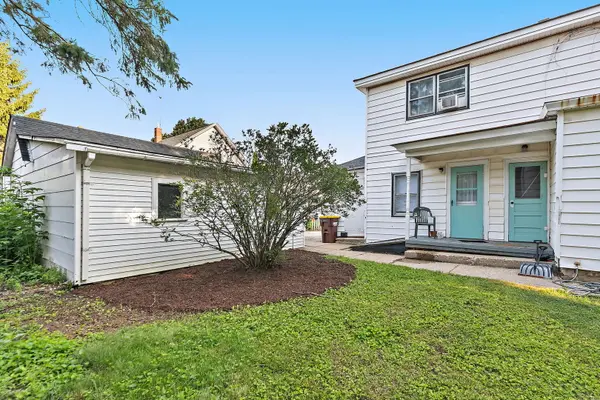 731 N Madison ST, Woodstock, IL 60098