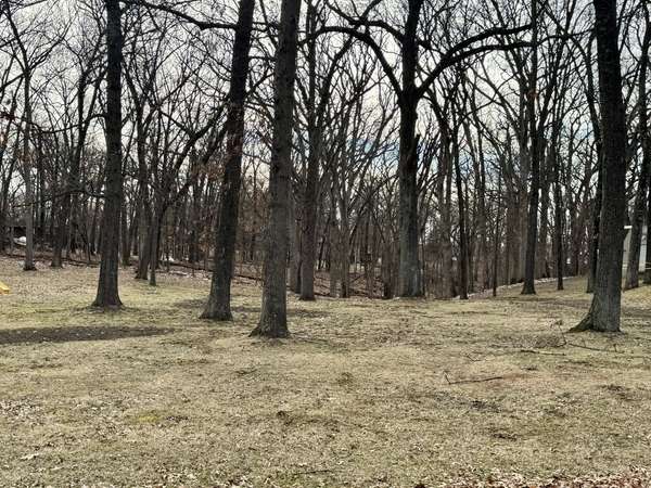 6 Acapulco DR, Putnam, IL 61560