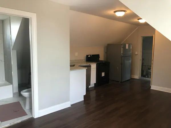 827 W 33rd PL #4, Chicago, IL 60608