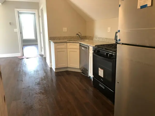 827 W 33rd PL #4, Chicago, IL 60608