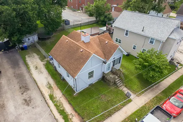 322 Hickory ST, Dekalb, IL 60115